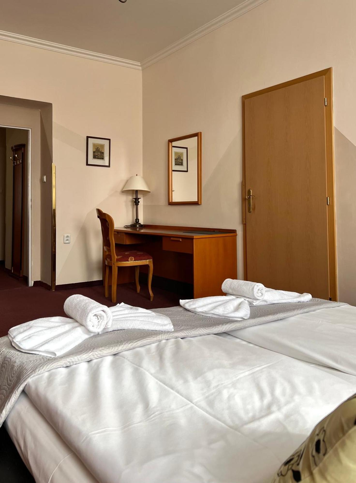 Hotel Geo Prag Exteriör bild