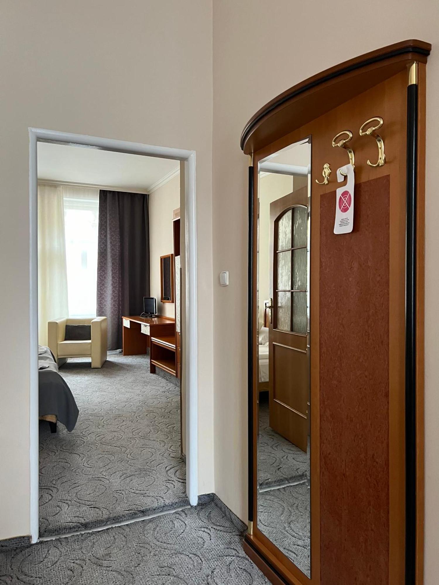 Hotel Geo Prag Exteriör bild