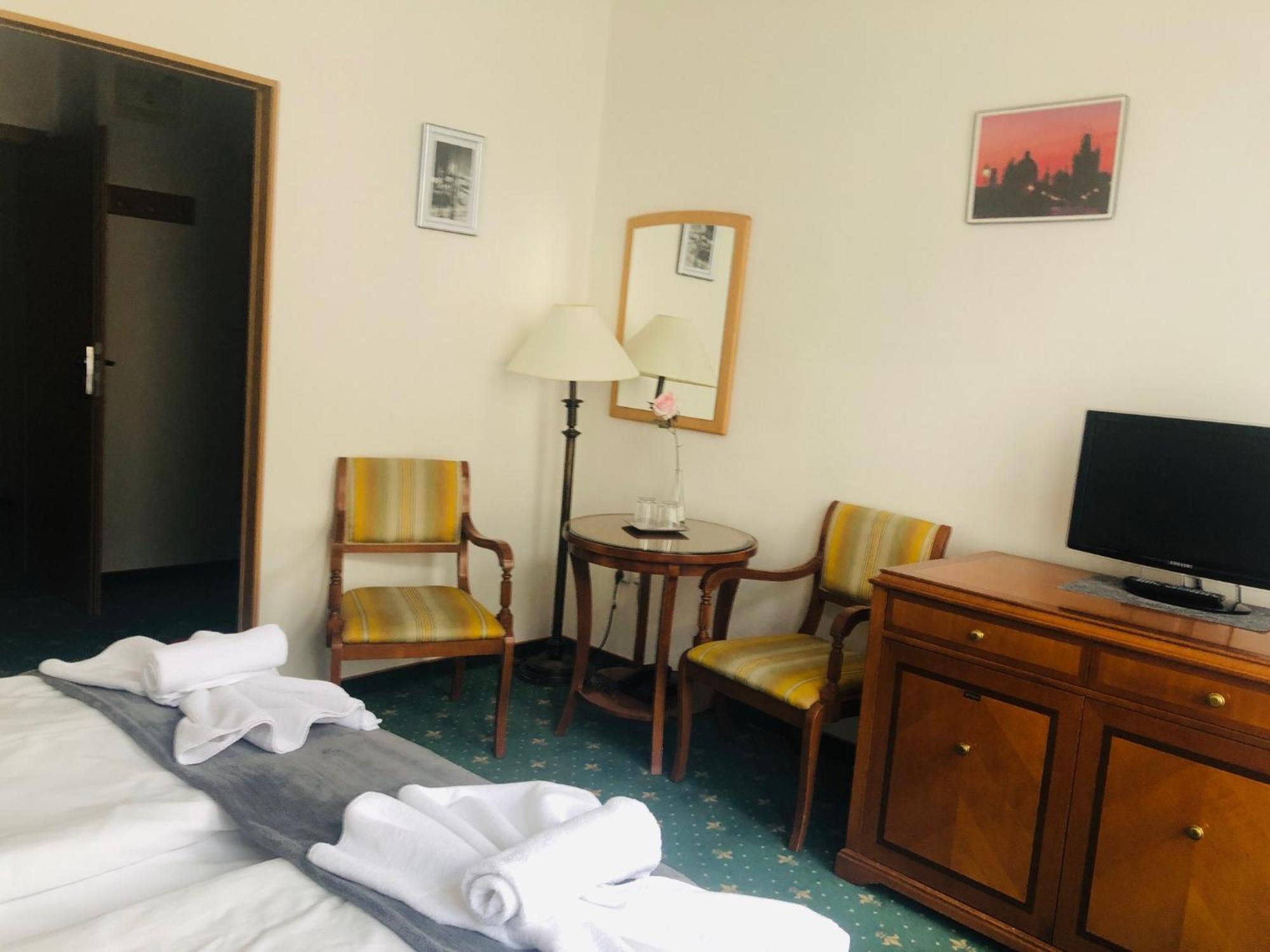 Hotel Geo Prag Exteriör bild
