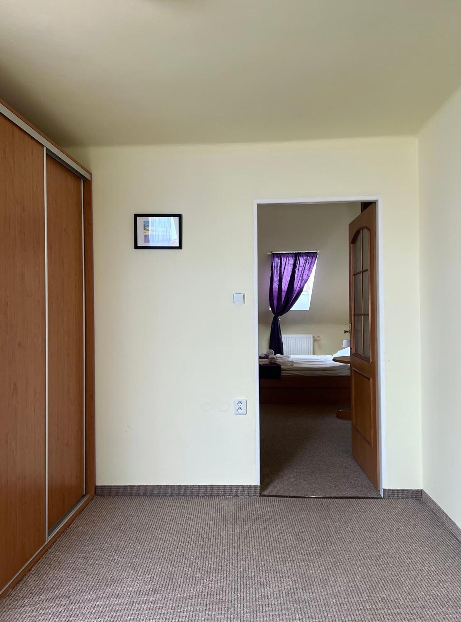 Hotel Geo Prag Exteriör bild